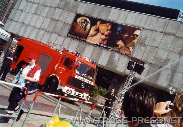 2005.08.18.-abspritzaktion der feuerwehr Abspritzaktion der Feuerwehr